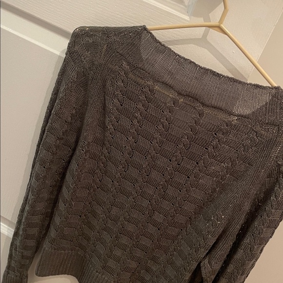 Theory Olive V-Neck Sweater - Picture 5 of 5